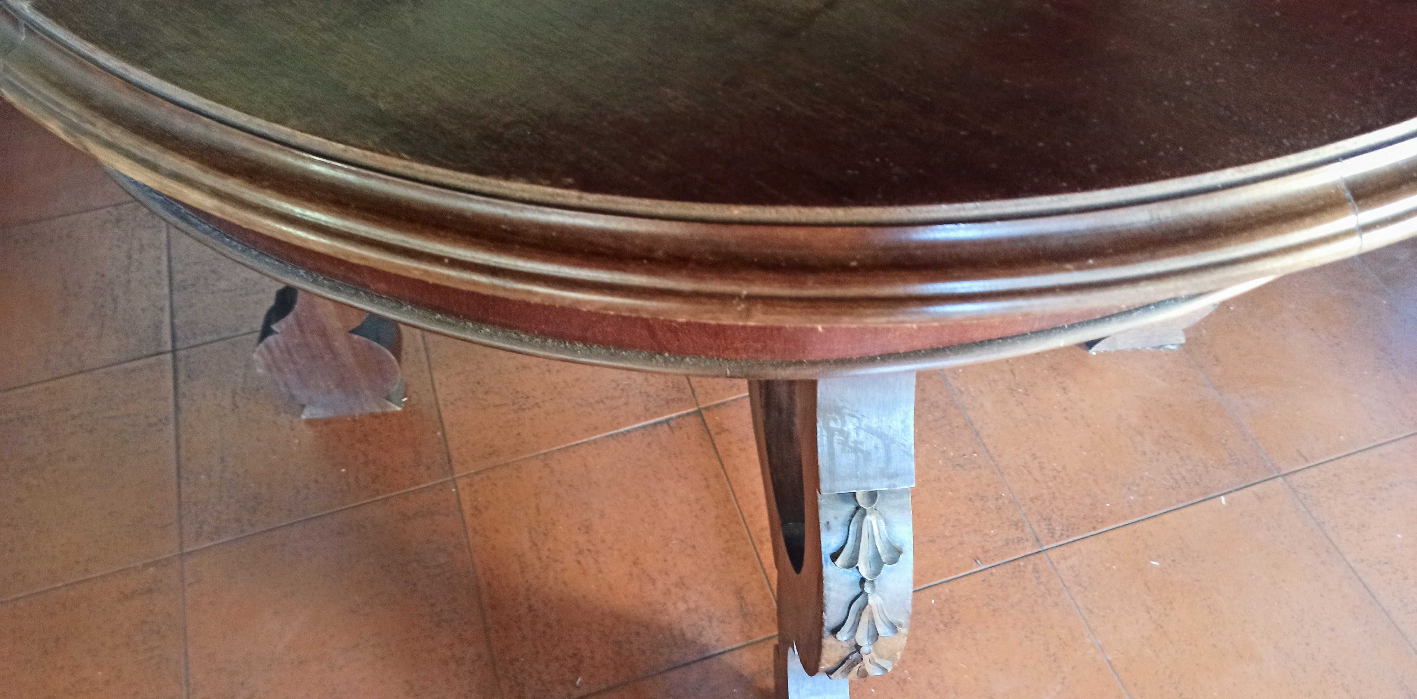 Mesa de madeira extensível