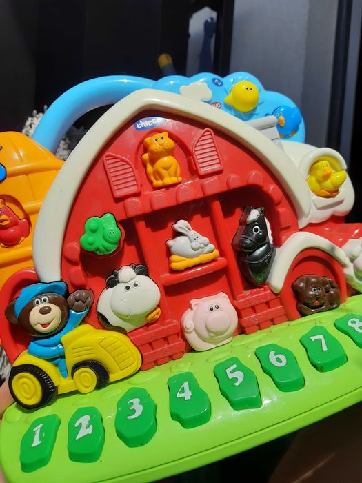 Музична іграшка CHICCO ФЕРМА РОС.-АНГЛ. Мова