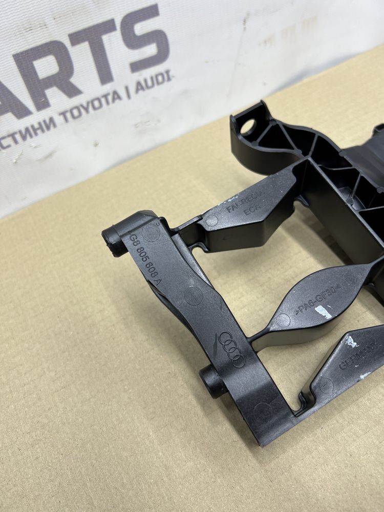 Кріплення фари Audi A7 C7 4g8805607A 4g8805608A