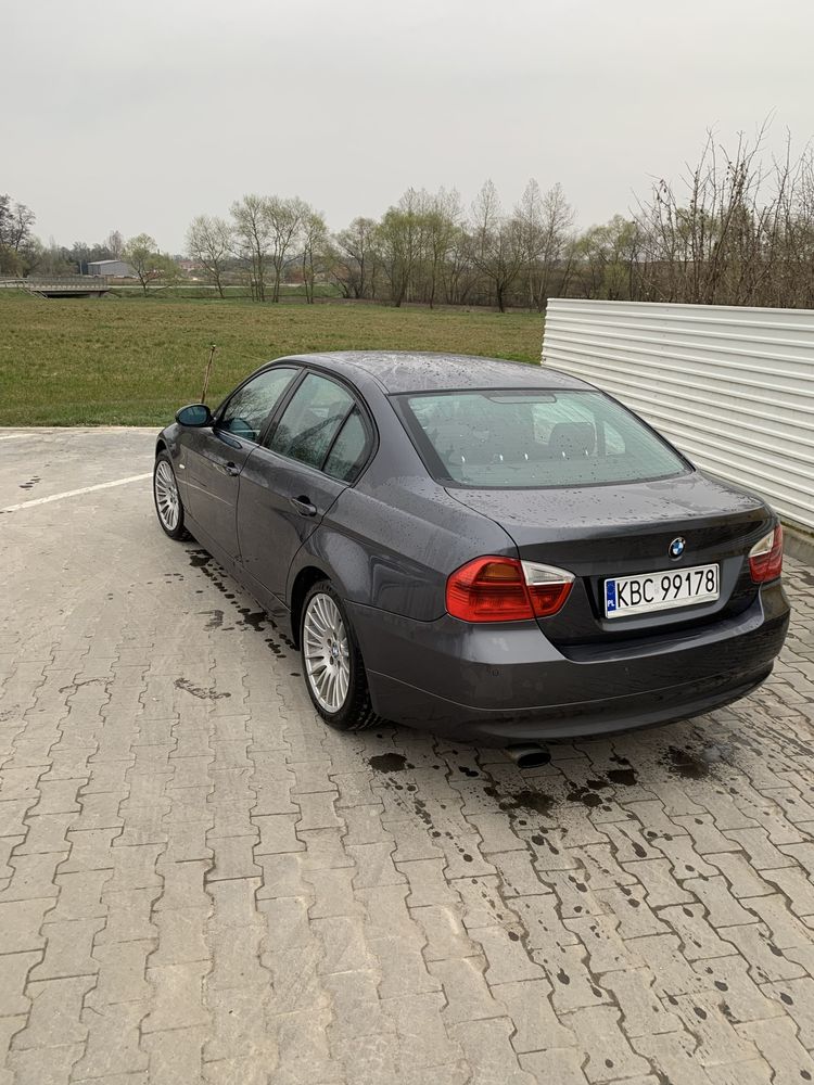 BMW E90 2.0i 170km