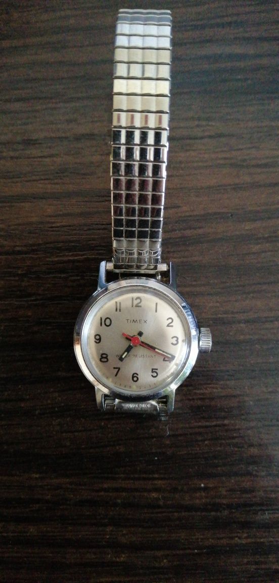 Продам годинник жіночій Timex