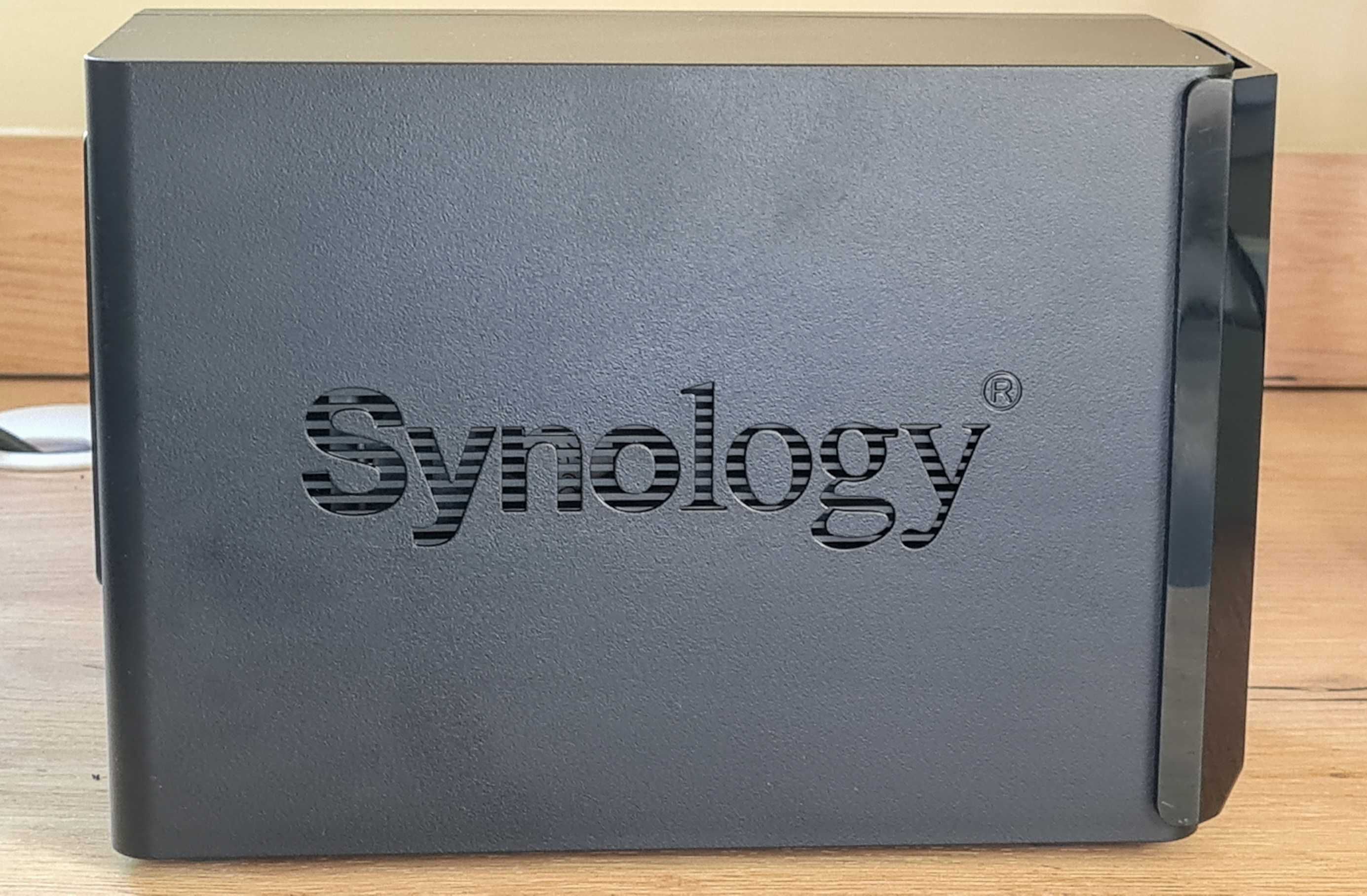 Мережевий накопичувач Synology DS220+