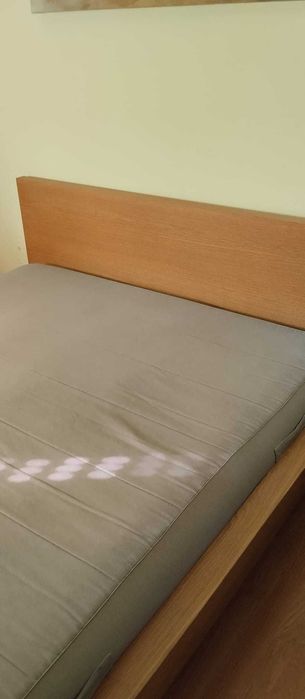 Cama + colchão casal (Vialonga)