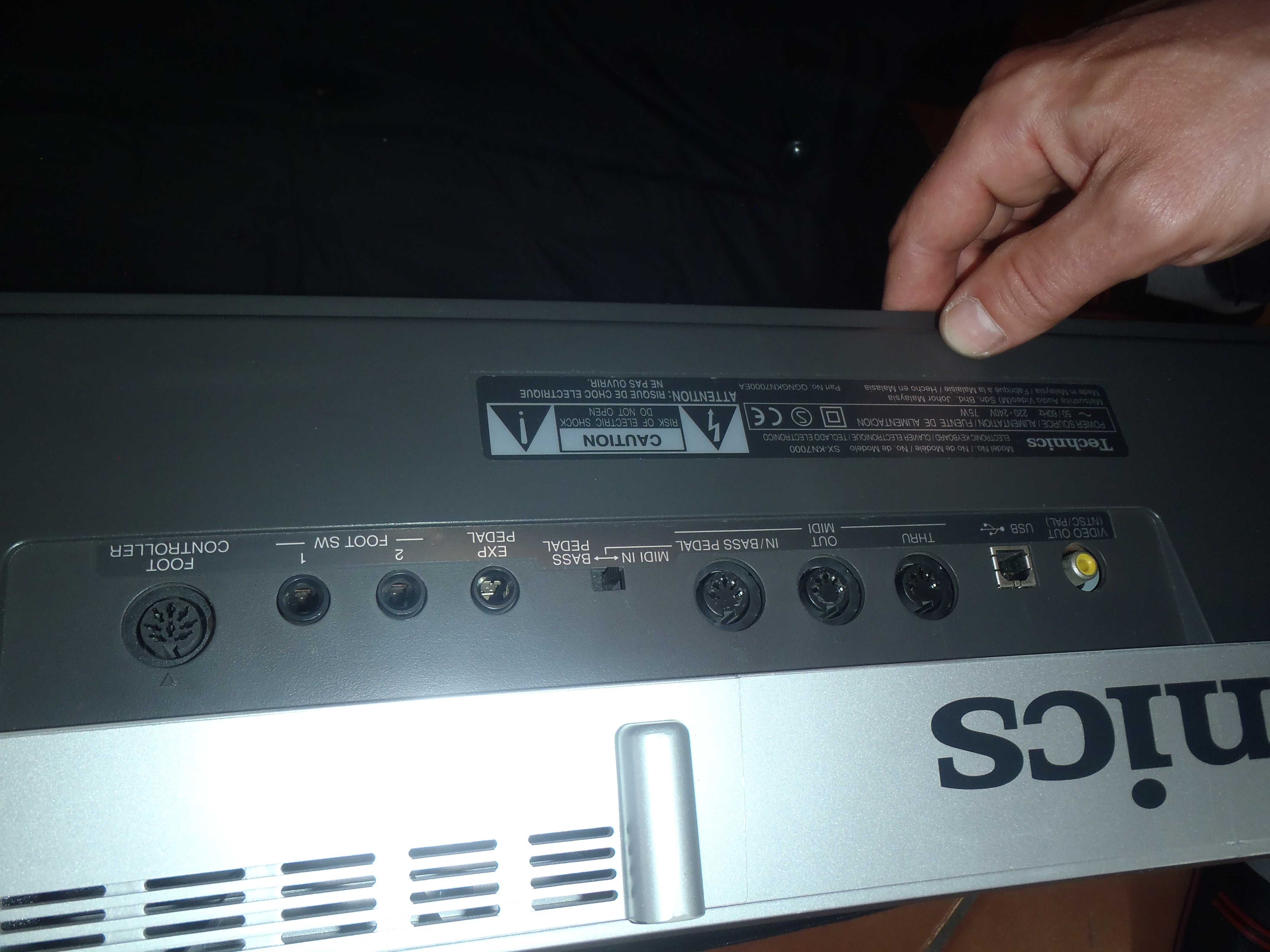Sprzedam keyboard Technics SX-KN7000 + instrukcja polska + stojak