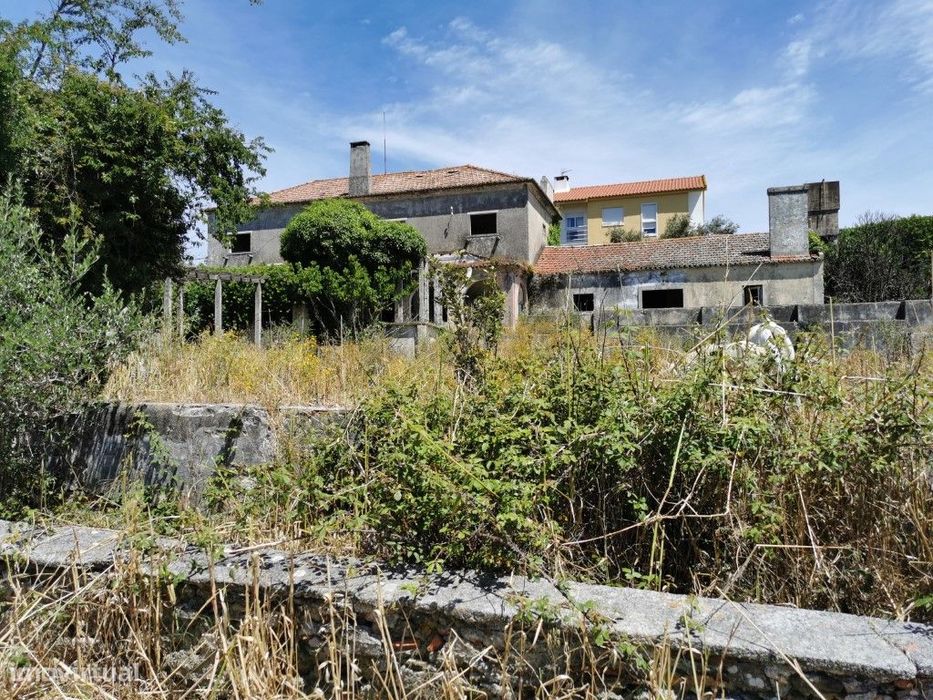 QUINTA com 6600m2 em zona nobre de Belas