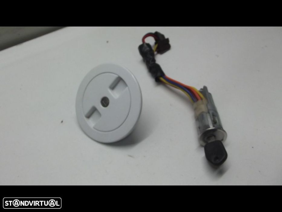 peugeot 106 ou citroens canhao de igniçao +tampa de combustivel