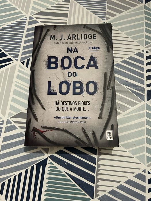 Livro Na Boca do Lobo / M. J. Arlidge