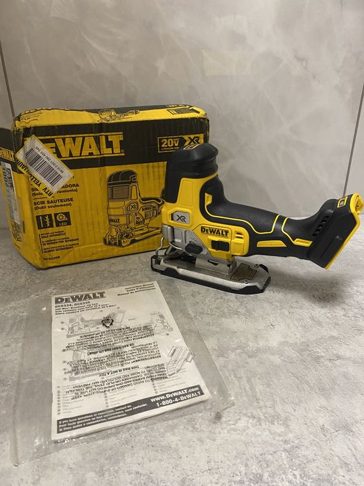 DeWALT DCS335 20Vmax безщітковий лобзик Made in Mexico