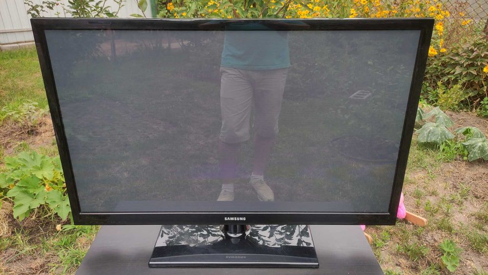 Телевізор Samsung ps43d450
