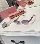Солнцезащитные розовые очки miu miu