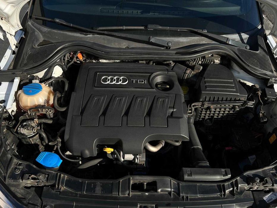 AUDI A1 S Line 1.6 (90cv) - Excelente estado