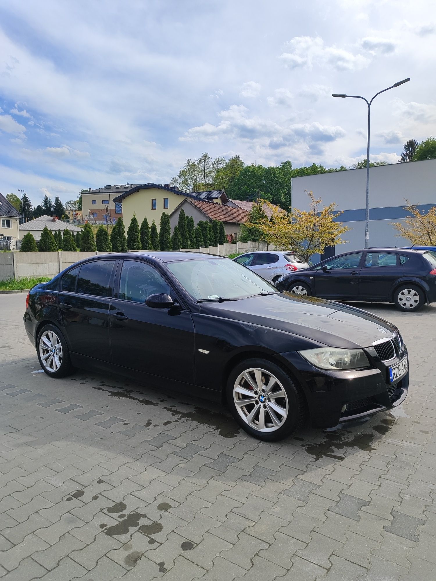 BMW E90 320i 2.0