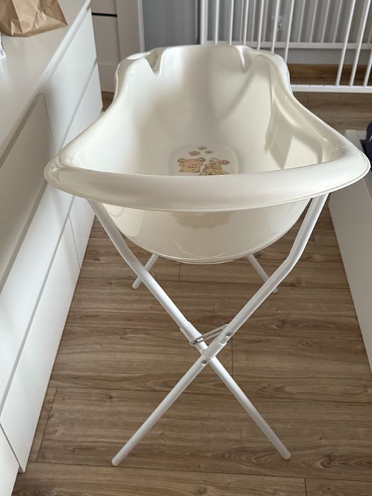 Sprzedam wanienke plastikowa ze stojakiem