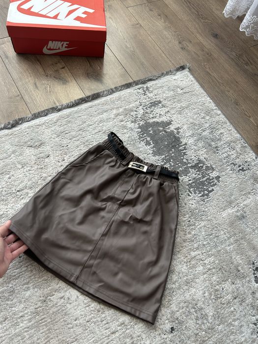 Спідничка шкіряна коричнева