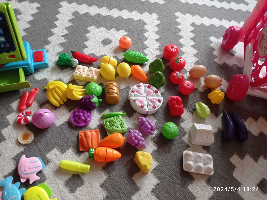 Wózek sklepowy sklep kasa fiskalna