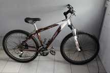 Rower MTB TREK 4500, Rama 16", Koła 26". Alu, RockShox, Shimano Deore