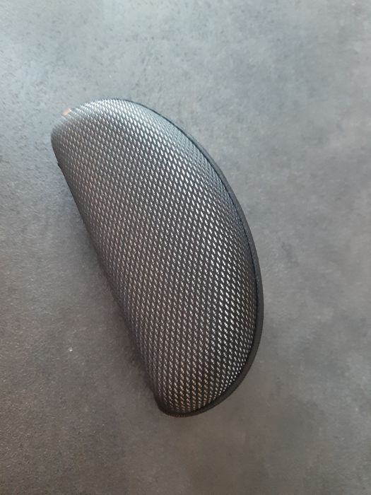 Pokrowiec na okulary etui zapięcie kolekcja sport pudełko pudełeczko