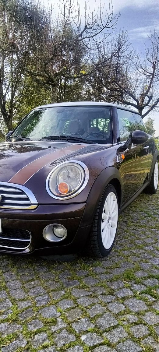 Mini Cooper d 50 anos