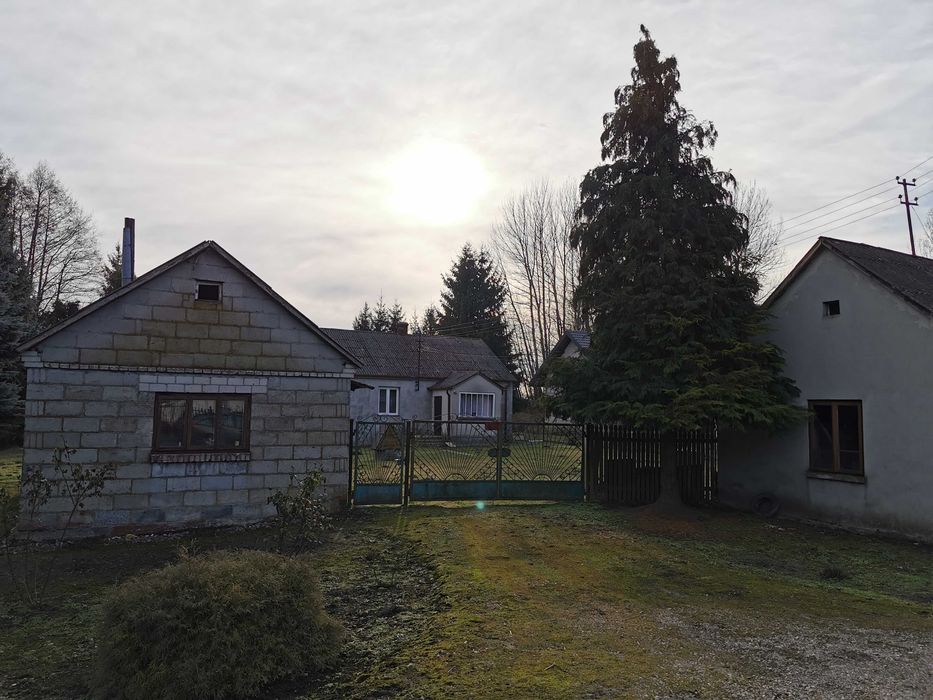 Sprzedam dom plus dwa budynki gospodarcze