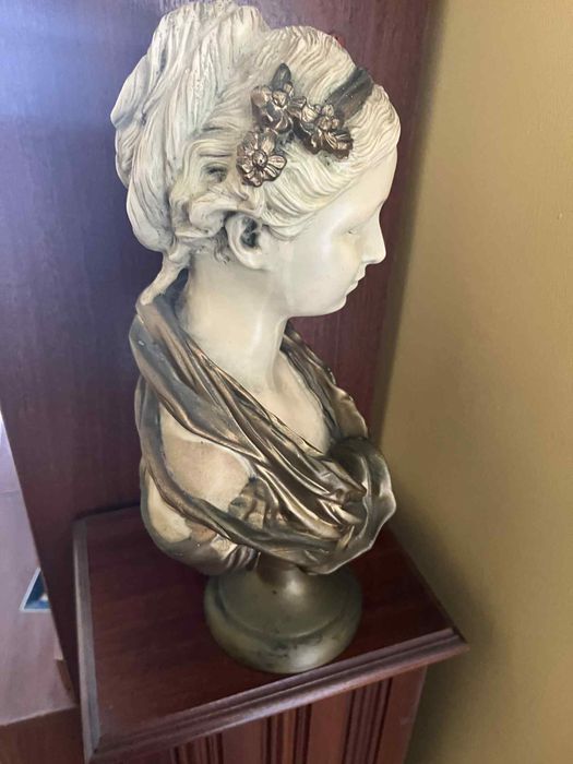 Busto de senhora