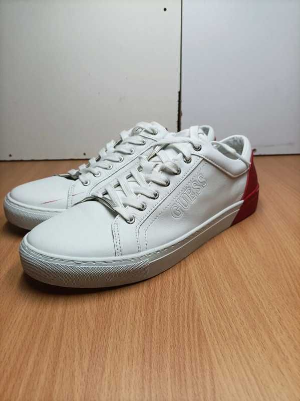 Guess Sneakersy Luiss Fm5lui Lea12 Biały