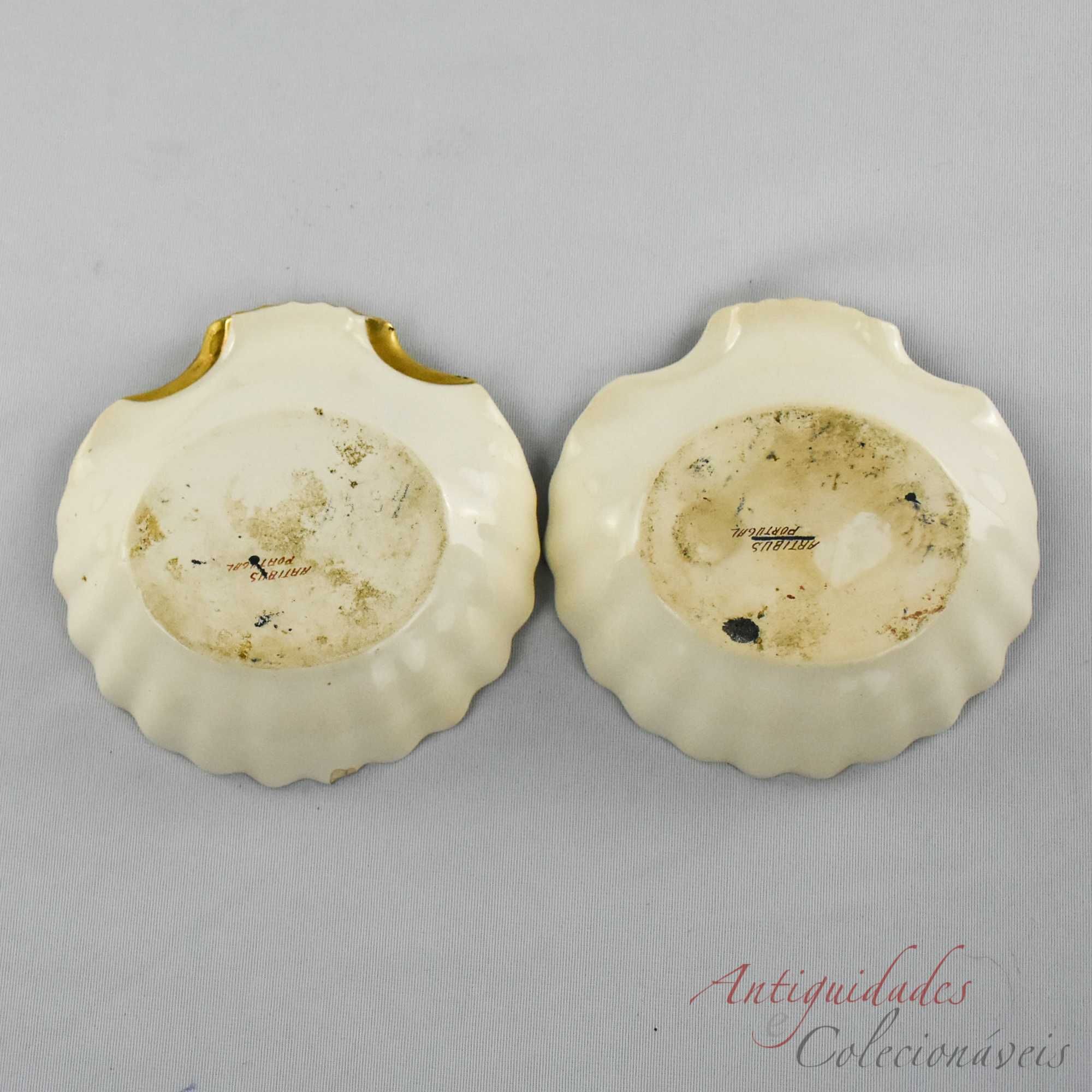 Conjunto de 2 conchas Porcelana Artibus flores e dourado