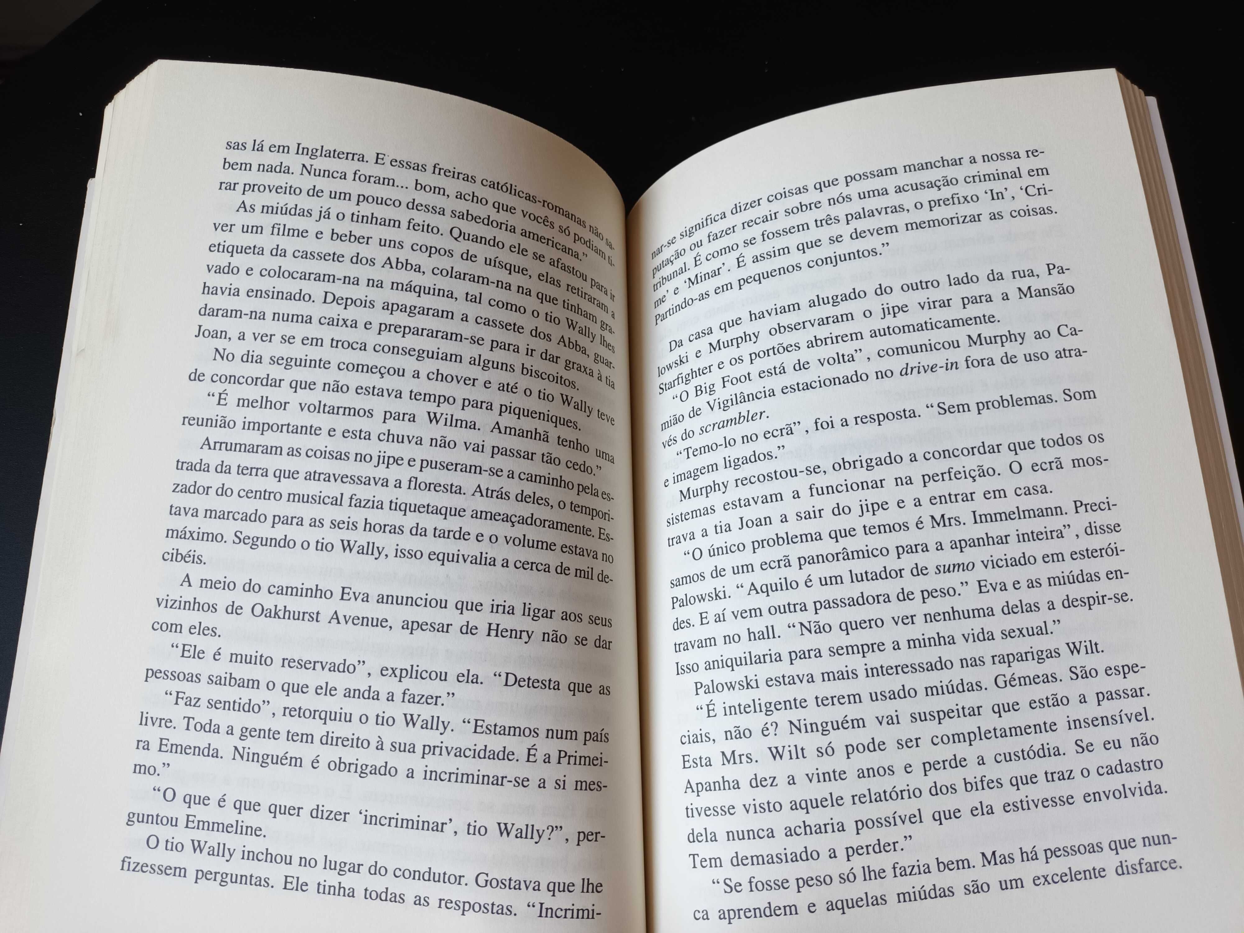 "Wilt em Parte Incerta" por Tom Sharpe