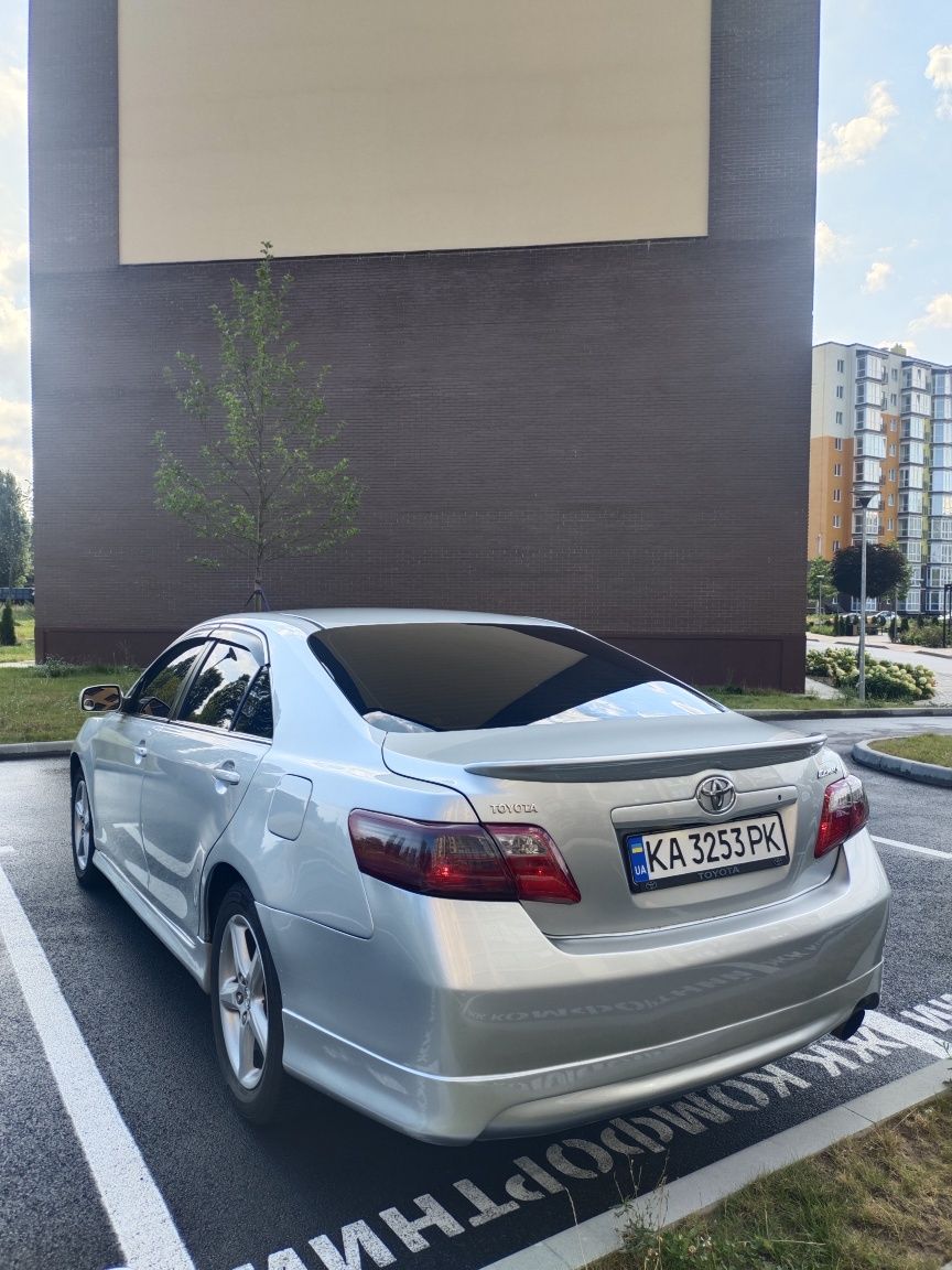 Продам Toyota Camry 40