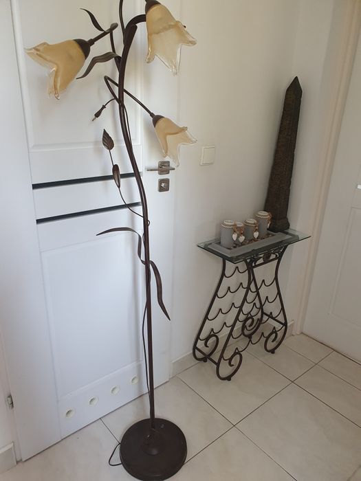 Lampa podłogowa ..