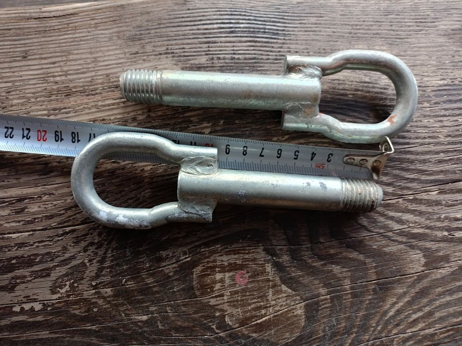 Петля буксировочная, размер 180х20мм, которая закручивается в бампер