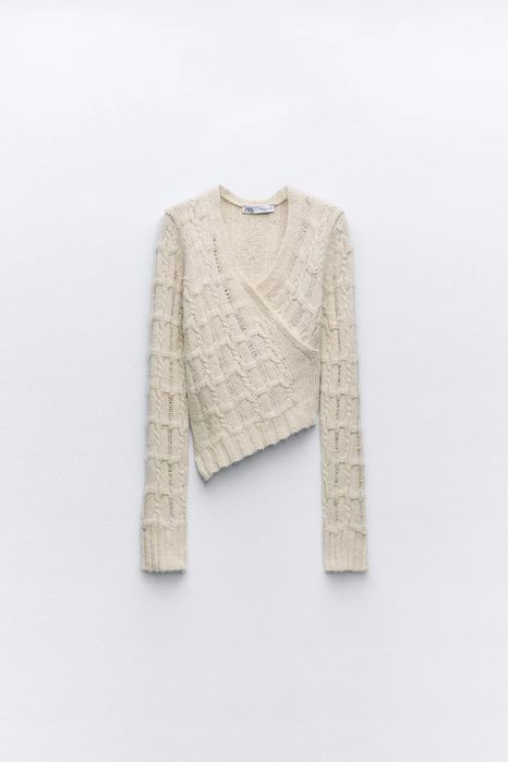 Бежевий светр zara