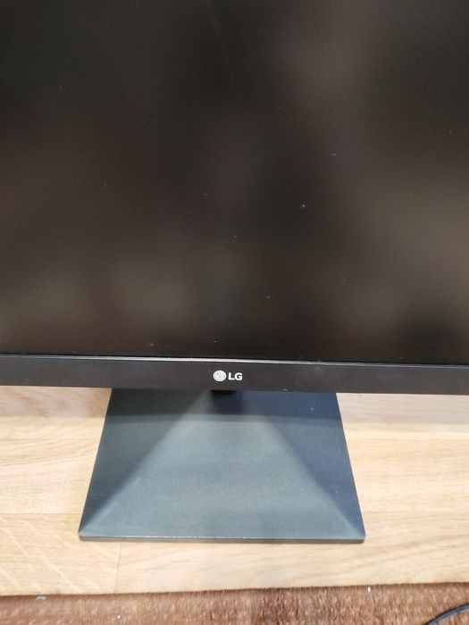 Sprzedam monitor LG.