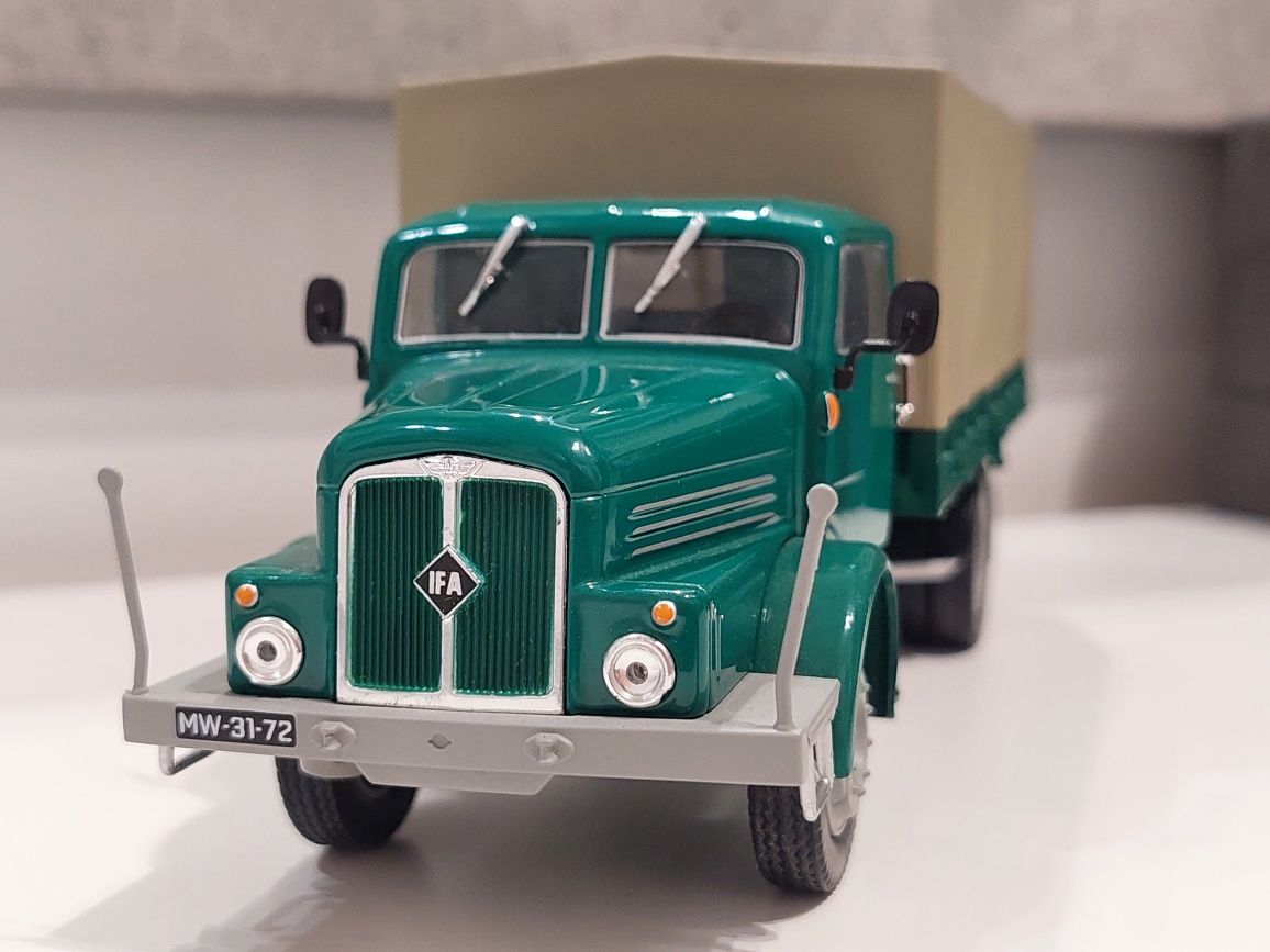 IFA H6 Kultowe ciężarówki z epoki PRL-u model 1:43