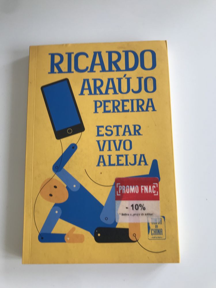 Vendo livro,   entrego em mãos