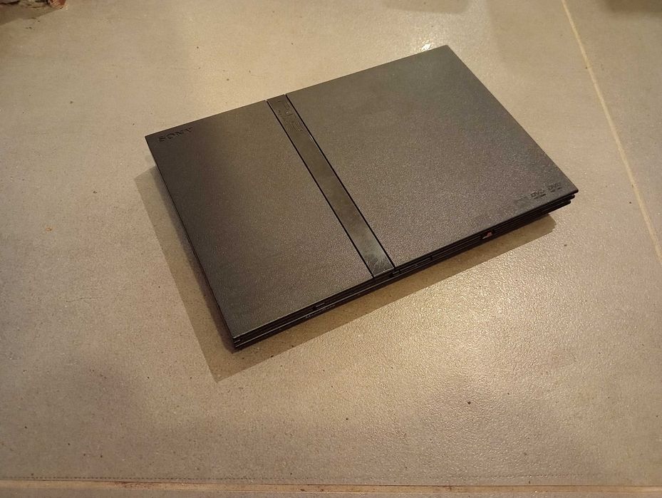 PlayStation PS2 Slim (4)