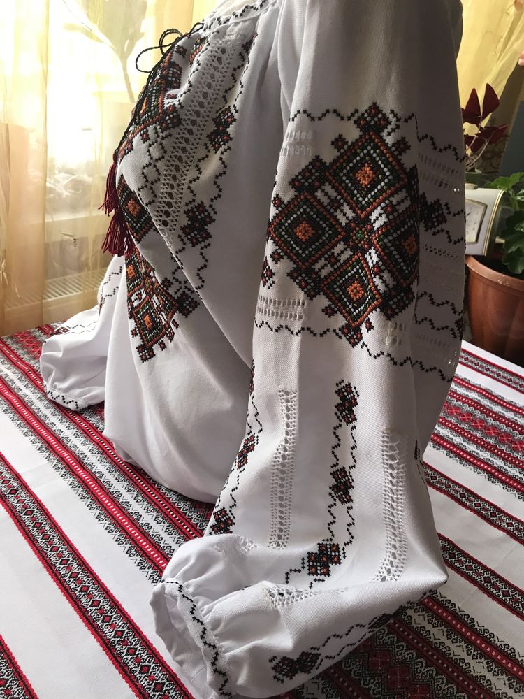 Вишиванка жіноча