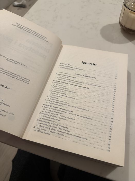 Powszechna historia państwa i prawa