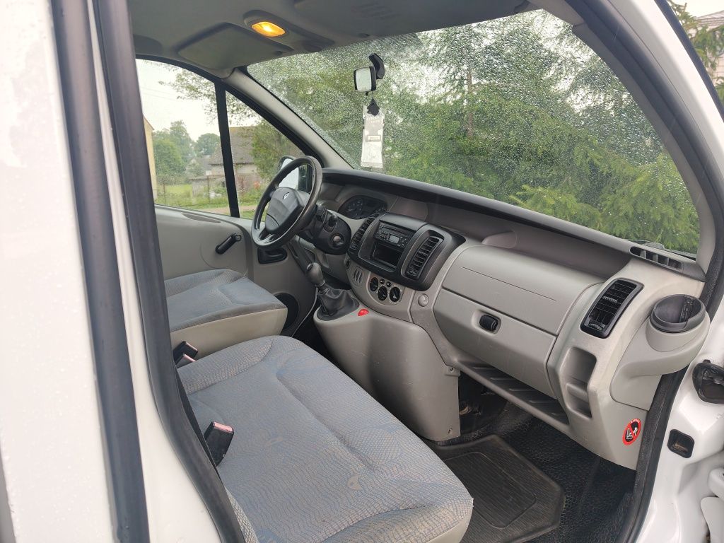 Renault Trafic LONG/ 9osób  / KLIMA x2 / HAK