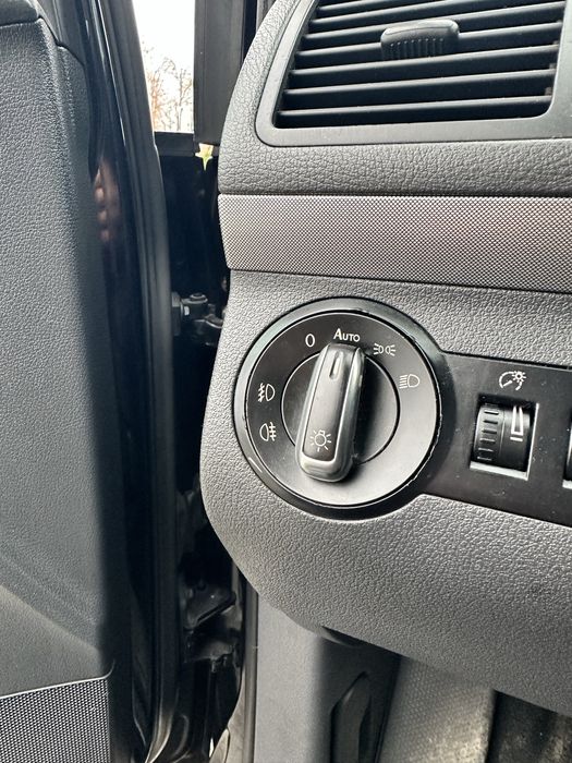 Volkswagen Touran 2.0 TDI 103kw 2006рік  Кпп 6 -ступка авто обслужене