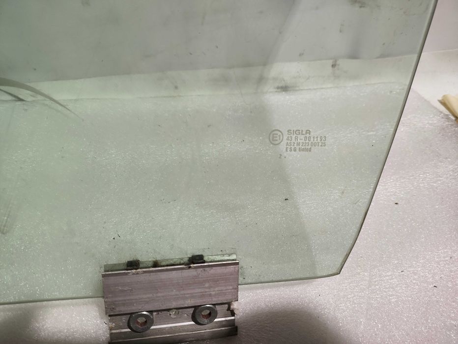 Szyba lewy przód lewa BMW E30 Coupe 2 drzwi NOWA