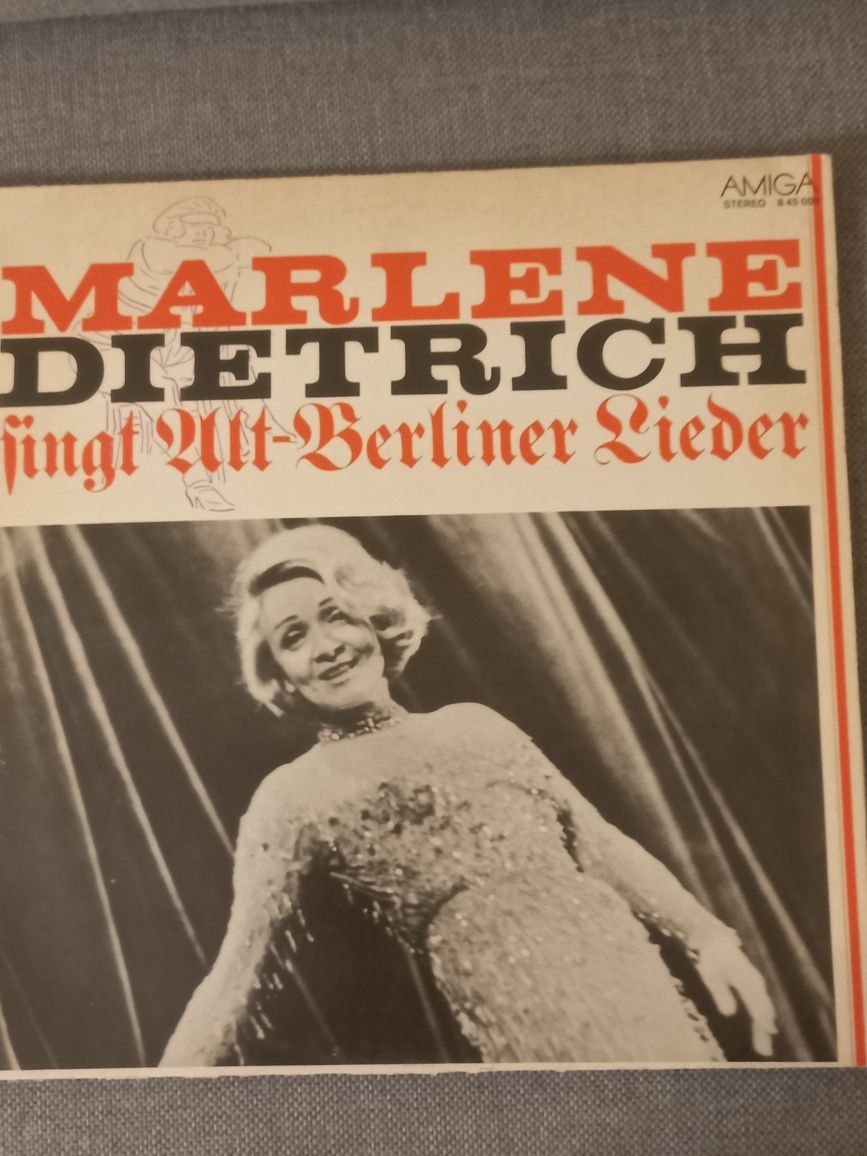 Marlene  Dietrich