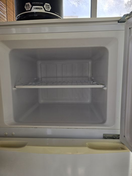 Frigorífico de marca Junex