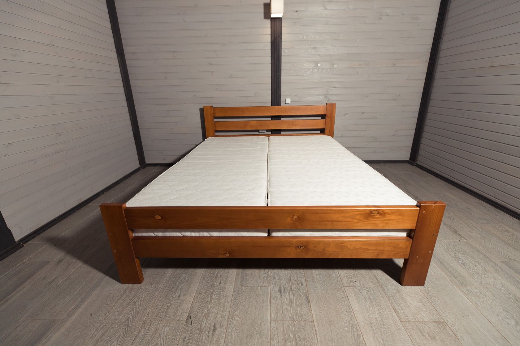Ліжко деревянне. 1.6*2.Колір слонова кісткаДвоспальне. кровать деревян
