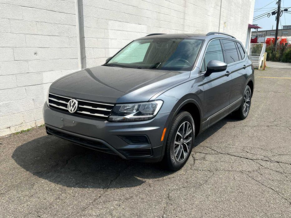 Volkswagen Tiguan SE R-Line Black      2020