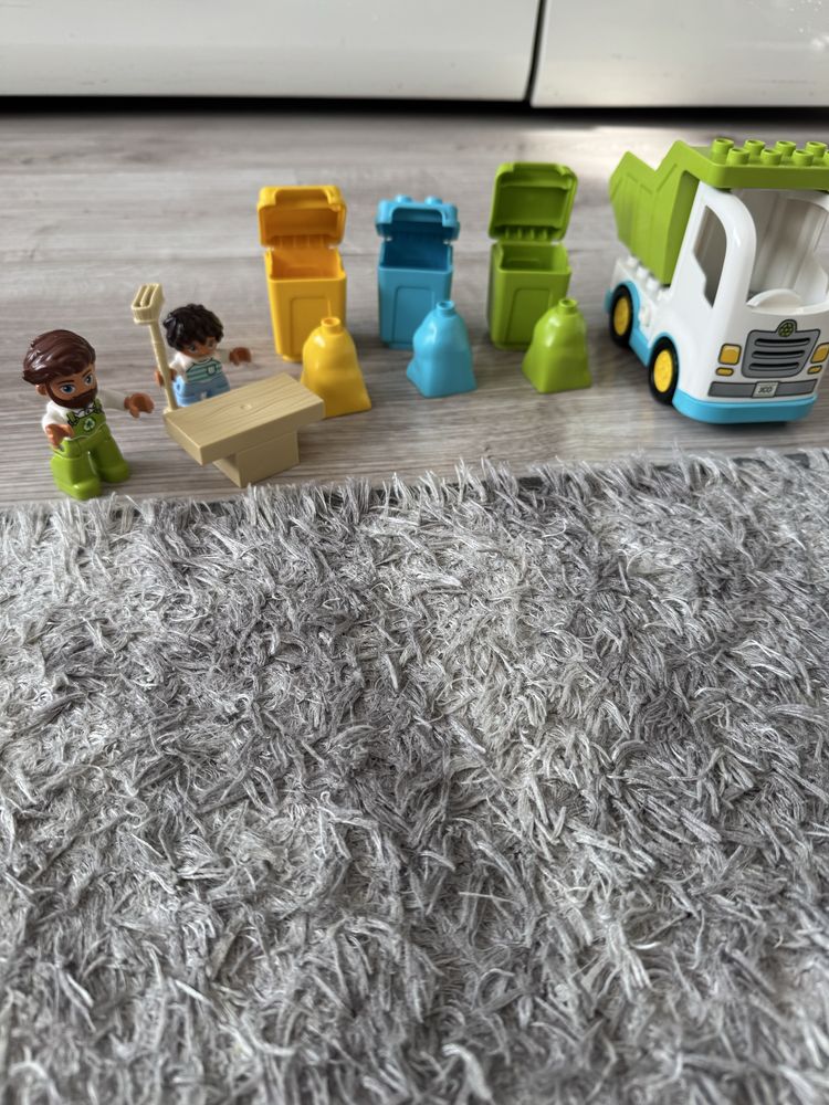 Lego duplo smieciarka 10945