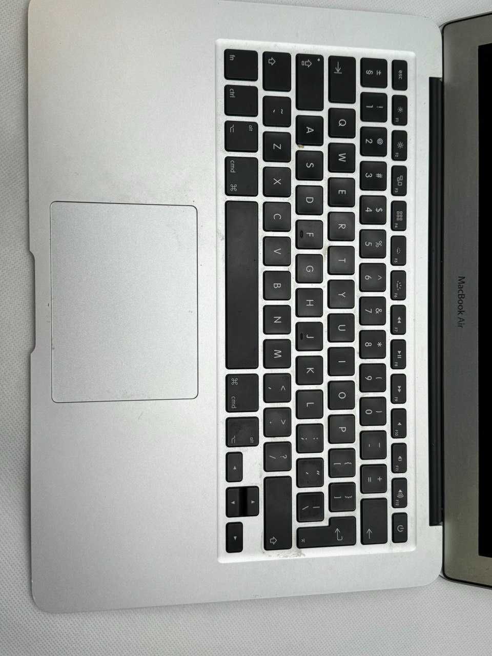 MacBook Air 2014 13 " A1466 i5 4 GB / 128 GB