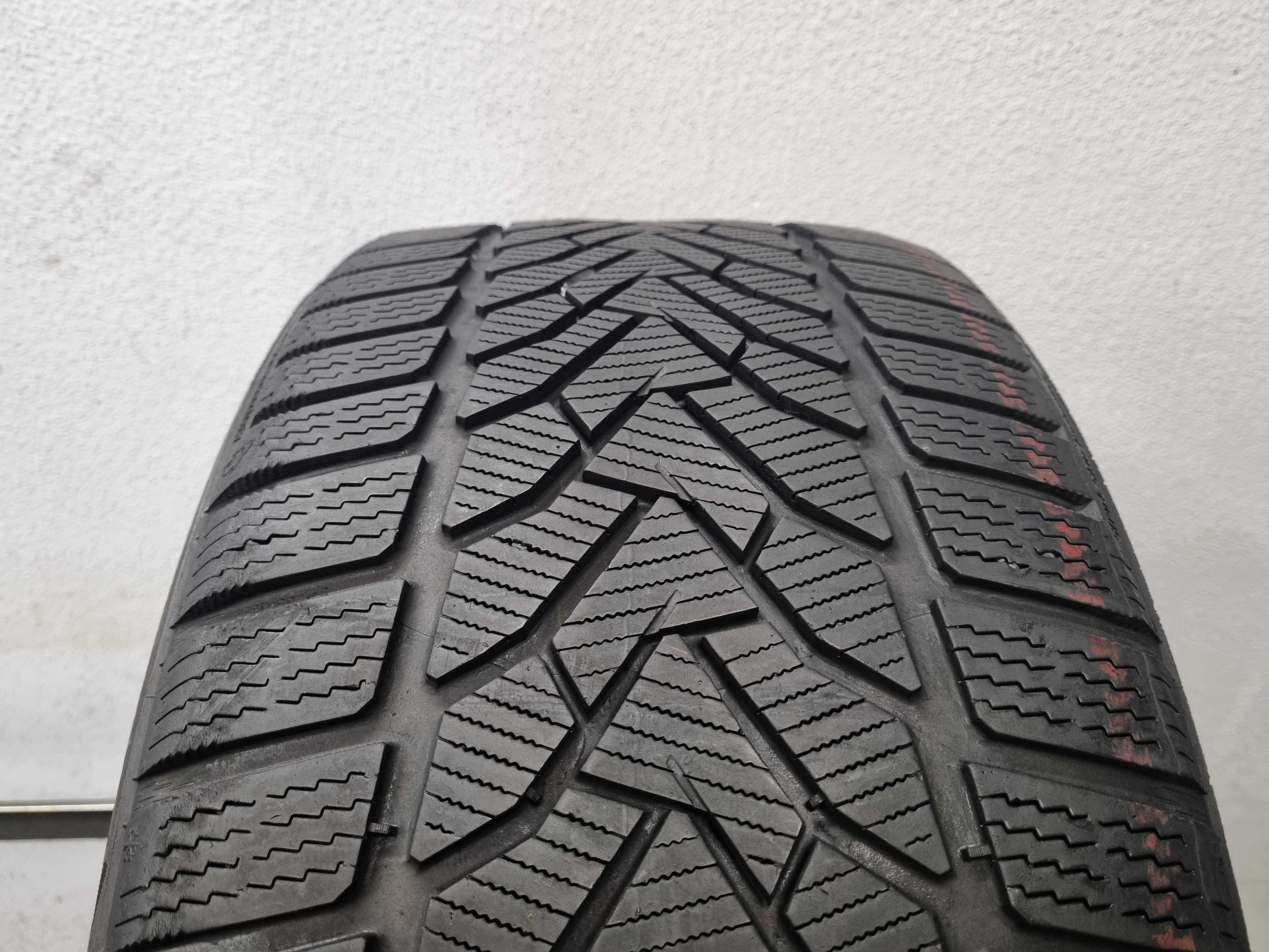255/35/19 96V XL Uniroyal Winter Expert Dot.3521R