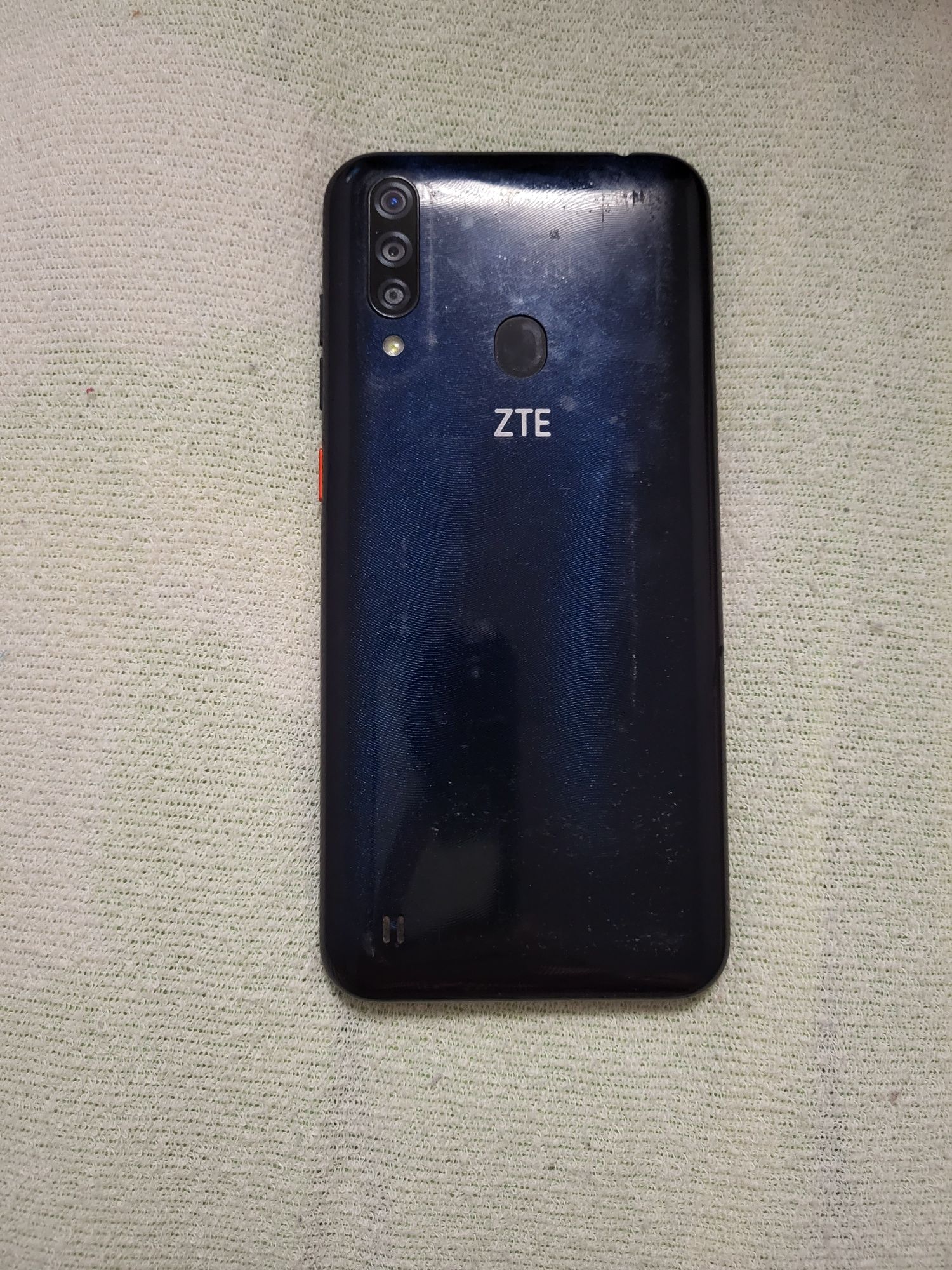 Продам ZTE доброму стані