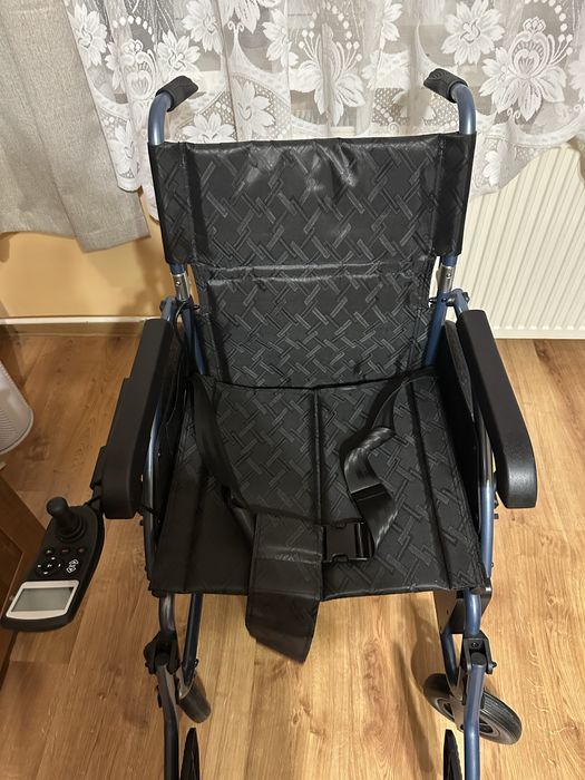 Wózek inwalidzki elektryczny
