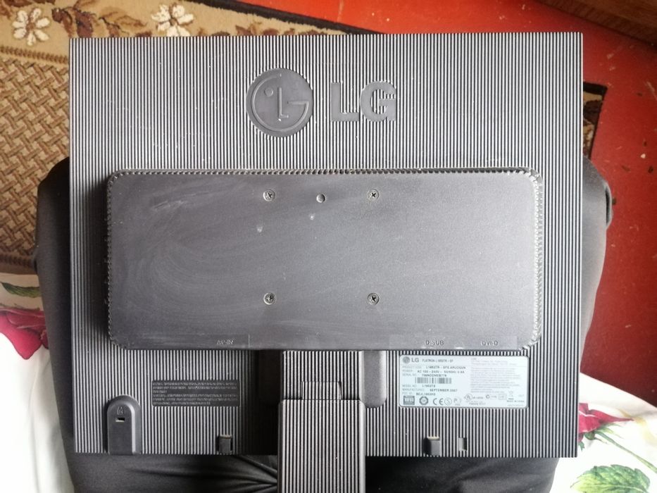 Терміново компьютер в повному зборі (комп, монітор, клавіатура, мишка)